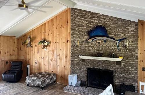 Newport House | The Odd Pearl