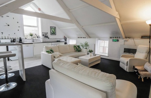 Llanybydder Cottage | The Old Workshop