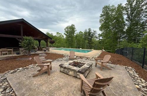 Nebo House | The Overlook at Lake James