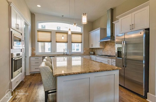 Inglewood House | The Painted Muse I Murals + Hot Tub | Minutes to Broadway