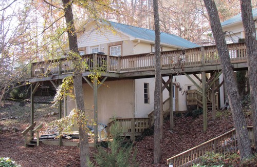 New London Cottage | The Peaceful Cove Cottage - Badin Lake Home, Cottage and boat for rent!