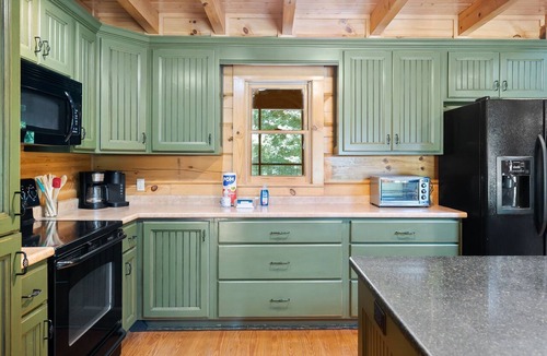 Smithville Cabin | The Porch Lodge at Center Hill Lake