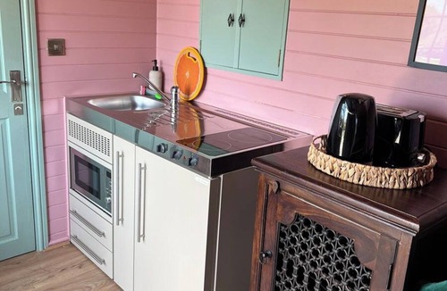 Tenby Cabin | The Pullman Train with Hot Tub