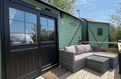 Tenby Cabin | The Pullman Train with Hot Tub
