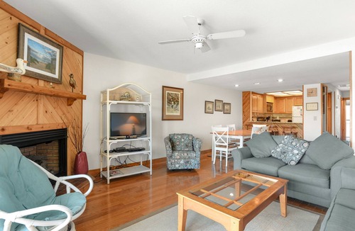 Nags Head House | The Quay E3: Oceanfront Townhome, Pool, Tennis