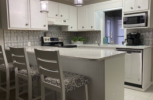 Thomasville House | The Quiet Getaway