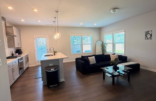 Southeast Raleigh House | The Raleigh Haven 3BR Sleeps 6