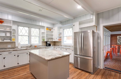 Northwest Raleigh House | The Ranch At Edwards Mill – 5 Bedrooms, Sleeps 14, Great for Families!