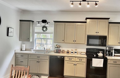 Lynn Bed & Breakfast | The Relaxing Oaks