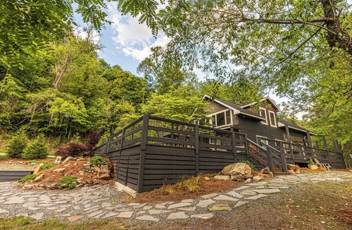 Whittier House | The River House on the Tuckasegee River near Bryson City, NC