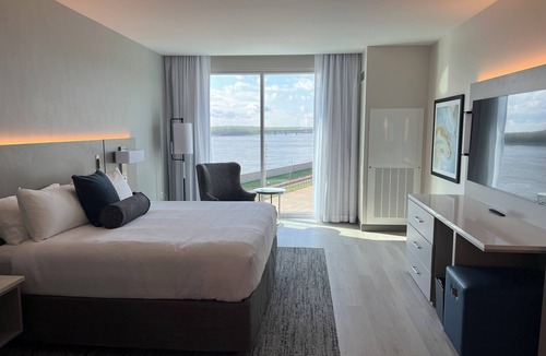 Cape Girardeau Hotel | The Riverview