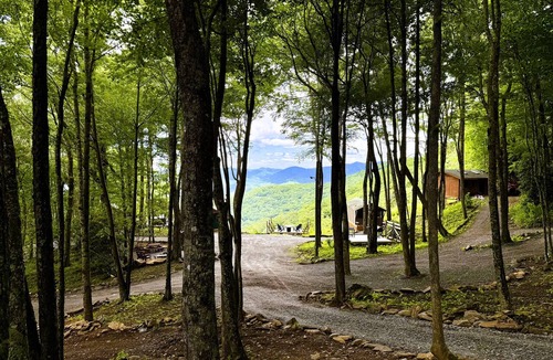 Laurel Ridge Cabin | The Roost, w/King bed and Mtn Views