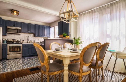 Wesley Heights Apartment | The Royal Treatment.