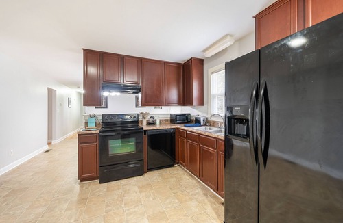 Southeast Raleigh House | The Sanctuary Downtown >5mi to Downtown & Union Park