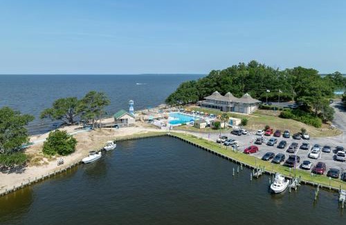 Colington Harbour House | The Sandy Eagle