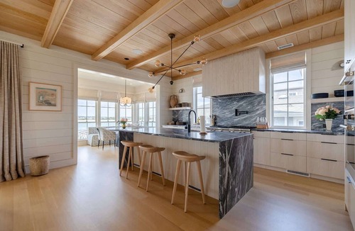 South End House | The Seafarer Summary: