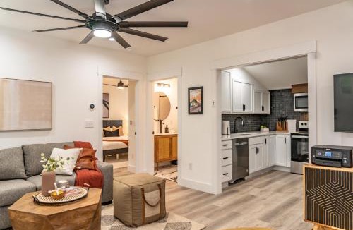 Southern Pines Apartment | The Shire 255 B - Sienna - Downtown