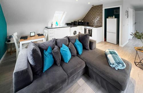 Bathgate House | The Snug