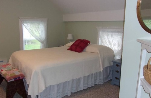 Warrensville Other | The Spring House, 1842 Farmhouse