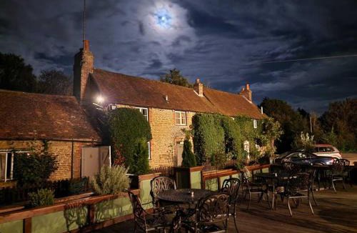 Godalming Hotel | The Squirrel Inn