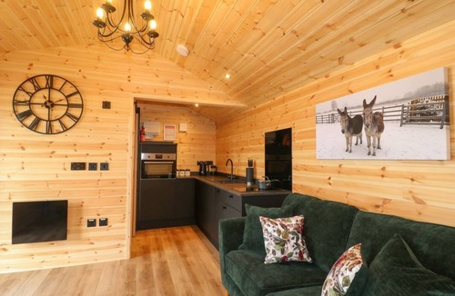 Derbyshire Cabin | The Stable, Church Broughton