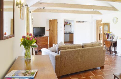 Shatterling House | The Stables