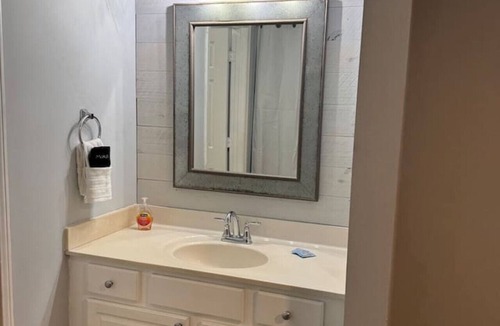 Sea Trail Apartment | The Suite at 125 Royal Postes Rd