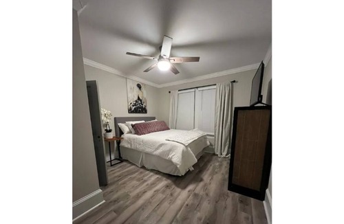 Creedmoor House | The Sunflower