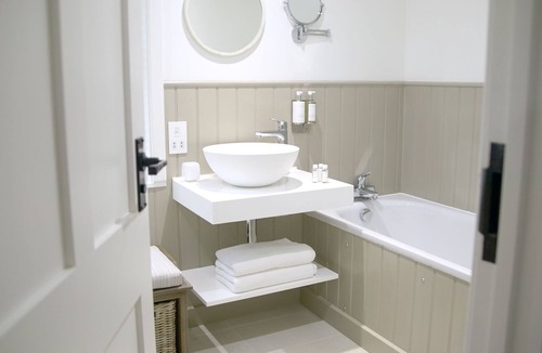 Bartlow House | The Three Hills