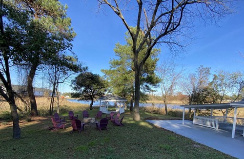 Norfolk House | The Tidewater Riverfront