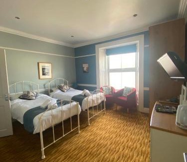 The Lizard Hotel | The Top House Inn