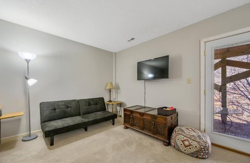 North Raleigh House | The Townhouse by the Creek! Relocation or Vacation
