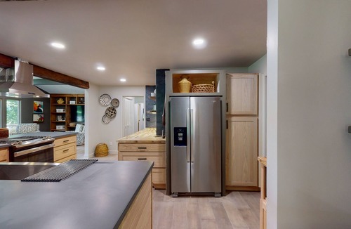 Pisgah Forest House | The Treehouse | Rustic-modern retreat in Pisgah Forest, professionally decorated