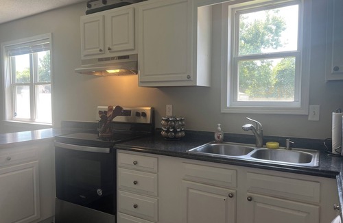 Westgate House | The Tucked Inn - Spacious 3BR Home with Huge Backyard Near Lejeune & Beaches