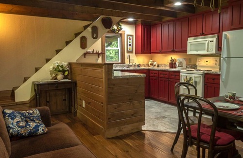 Topton Cabin | The Tulip Poplar Cabin - Perfect for Two People