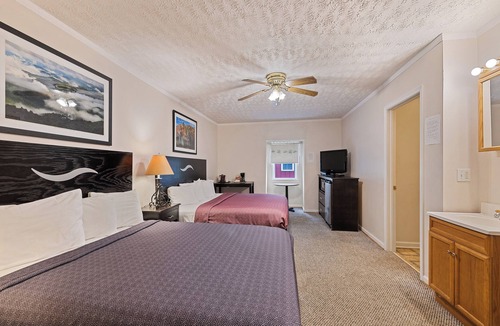 Maggie Valley Hotel | The Valley Inn