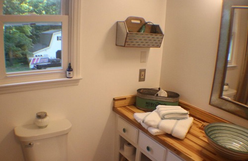 Randolph County Bed & Breakfast | The vanilla house has a large deck with fountain and very nice porch.