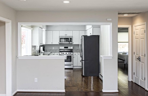 Northeast Virginia Beach House | The VIBE House with POOL!