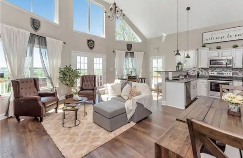 Arlington House | The Vineyard Cottage * Mountain Views
