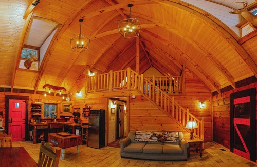 Boger City Cabin | The Vintage Retreat at Golf Course