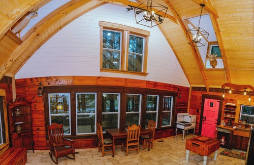 Boger City Cabin | The Vintage Retreat at Golf Course