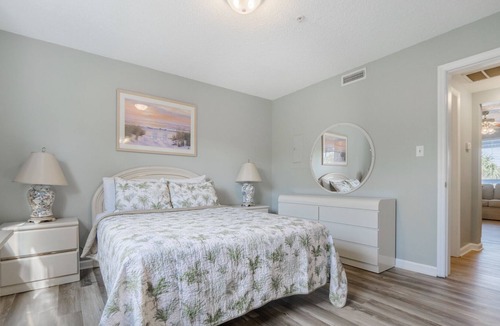 Airlie Condo | The Waterway 233: 1BR, 1BA, sleeps 4 - Apartment with complex pool!