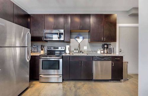 Roanoke Apartment | The West End Flats