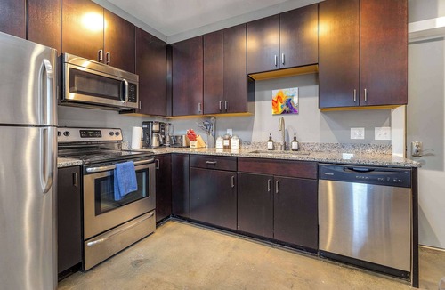 Roanoke Apartment | The West End Flats
