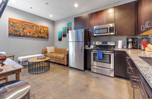 Roanoke Apartment | The West End Flats