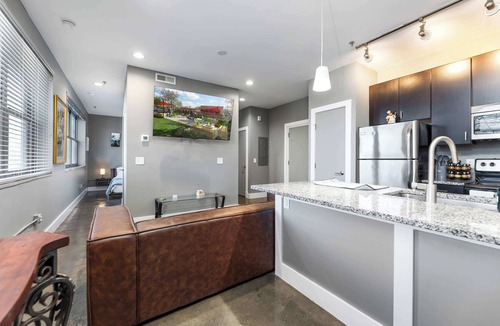 Roanoke Apartment | The West End Flats