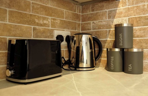 Bradley Stoke Apartment | The Willow - Studio 11