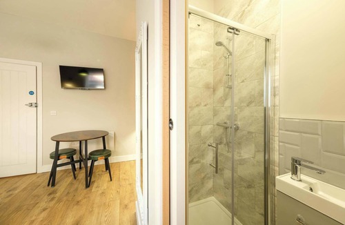 Bradley Stoke Apartment | The Willow - Studio 13