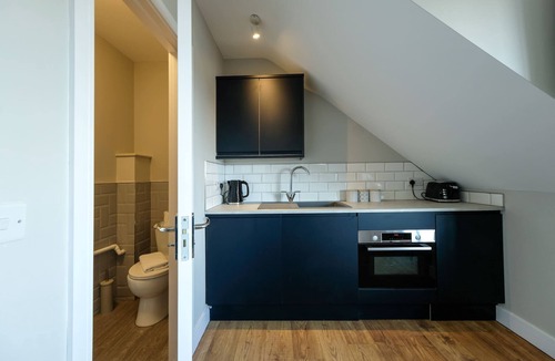 Bradley Stoke Apartment | The Willow - Studio 22