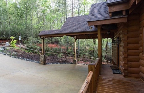 Lake Lure Cabin | The Winding River House - Lake and River Access!